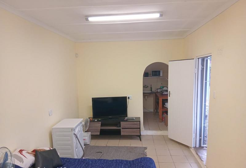 To Let 1 Bedroom Property for Rent in Grahamstown Eastern Cape